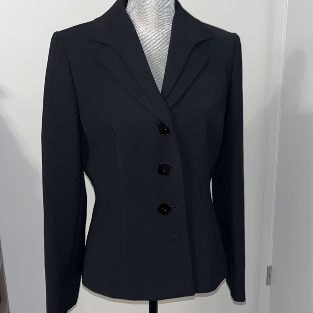 Tahari Women's Blazer - Size 10